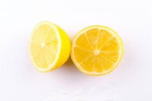lemon cut in half 